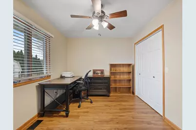 3125 Castlebury Place, Galesburg, IL 61401 - Photo 35