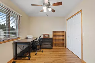 3125 Castlebury Pl, Galesburg, IL 61401 - Photo 35