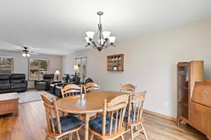 3125 Castlebury Pl, Galesburg, IL 61401 - Photo 13