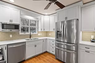 3125 Castlebury Pl, Galesburg, IL 61401 - Photo 17