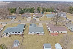 3125 Castlebury Pl, Galesburg, IL 61401 - Photo 43