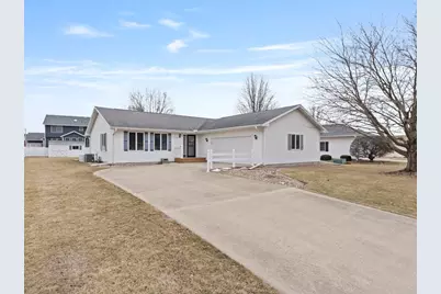 3125 Castlebury Place, Galesburg, IL 61401 - Photo 1