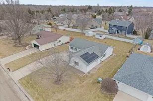 3125 Castlebury Pl, Galesburg, IL 61401 - Photo 45