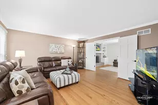 906 Sumter Ct, Naperville, IL 60540 - Photo 5