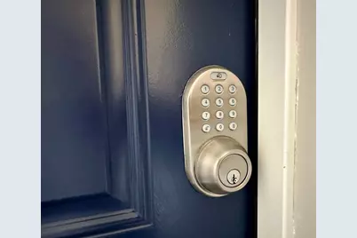 6540 N Glenwood Avenue #201, Chicago, IL 60626 - Photo 7