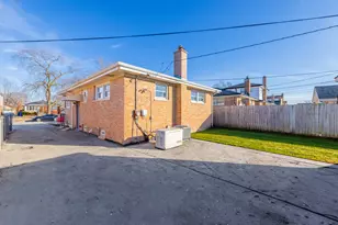 7746 S Kolmar Ave, Chicago, IL 60652 - Photo 35