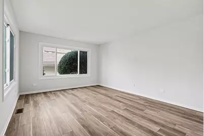 1971 Loomes Avenue, Downers Grove, IL 60516 - Photo 3