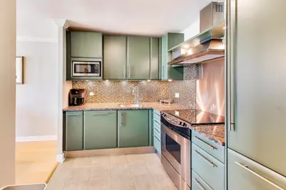 1030 N State Street #48C, Chicago, IL 60610 - Photo 9