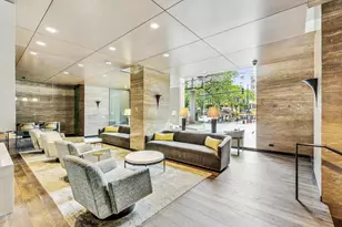 1030 N State St, Chicago, IL 60610 - Photo 29