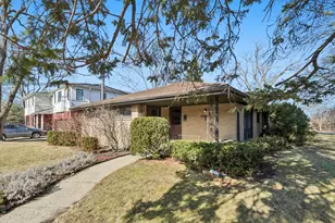 6890 N Loron Ave, Chicago, IL 60646 - Photo 3