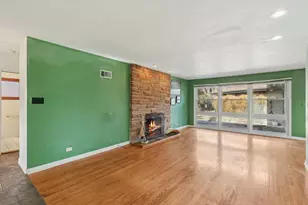 6890 N Loron Ave, Chicago, IL 60646 - Photo 7