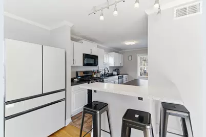 204 Woodlawn Drive, Mundelein, IL 60060 - Photo 7