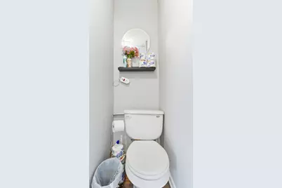 204 Woodlawn Drive, Mundelein, IL 60060 - Photo 11