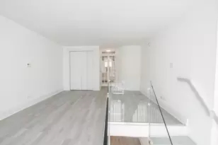 1221 N Dearborn Pkwy, Chicago, IL 60610 - Photo 13