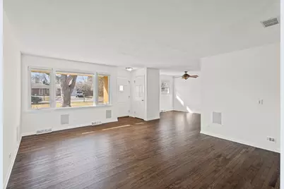 103 Coldren Drive, Prospect Heights, IL 60070 - Photo 5