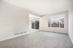 18295 Kirby Dr, Tinley Park, IL 60487 - Photo 3