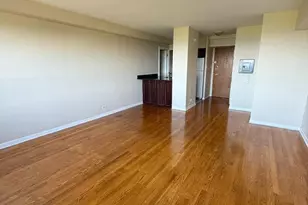 4180 N Marine Dr, Chicago, IL 60613 - Photo 3