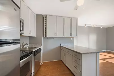 3410 N Lake Shore Drive #11G, Chicago, IL 60657 - Photo 5