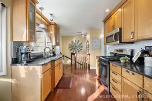 31 Roosevelt St, Saint Charles, IL 60174 - Photo 7