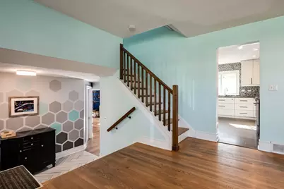 522 E Park Manor Court, Elmhurst, IL 60126 - Photo 5