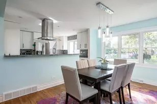 522 E Park Manor Ct, Elmhurst, IL 60126 - Photo 7