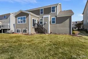 748 Cashmere Ln, Elgin, IL 60124 - Photo 41