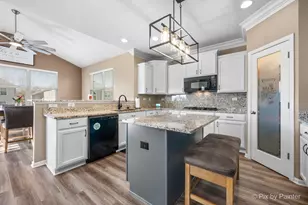 748 Cashmere Ln, Elgin, IL 60124 - Photo 11