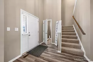 748 Cashmere Ln, Elgin, IL 60124 - Photo 3