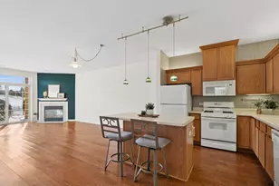 8226 Cinnamon Ln, Fox Lake, IL 60020 - Photo 5