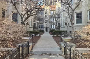 548 W Brompton Ave, Chicago, IL 60657 - Photo 1