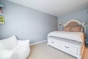 2092 Muirfield Cir, Elgin, IL 60123 - Photo 7