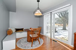 2092 Muirfield Cir, Elgin, IL 60123 - Photo 5