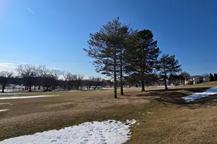 650 Whitney Ct, Gurnee, IL 60031 - Photo 35