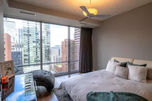 240 E Illinois St, Chicago, IL 60611 - Photo 9