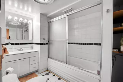 6735 N Lawndale Avenue, Lincolnwood, IL 60712 - Photo 7