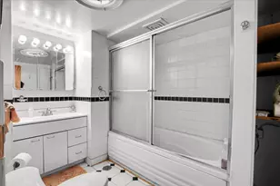 6735 N Lawndale Ave, Lincolnwood, IL 60712 - Photo 7