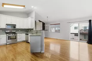 3031 Saganashkee Ln, Naperville, IL 60564 - Photo 5