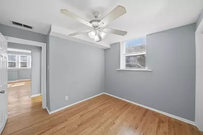 3100 W Argyle Street #G, Chicago, IL 60625 - Photo 9