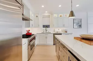 1833 N Sedgwick St, Chicago, IL 60614 - Photo 11