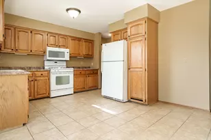 8699 Glacier Dr, Byron, IL 61010 - Photo 19