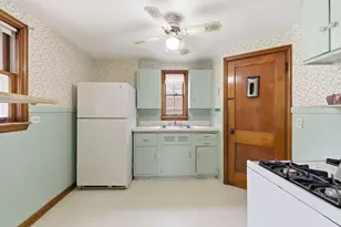 3546 S 56th Ct, Cicero, IL 60804 - Photo 9