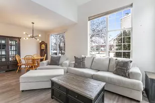17794 W Salisbury Dr, Gurnee, IL 60031 - Photo 5