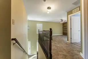 794 Pointe Dr, Crystal Lake, IL 60014 - Photo 9