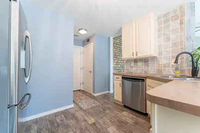 794 Pointe Drive #794, Crystal Lake, IL 60014 - Photo 7