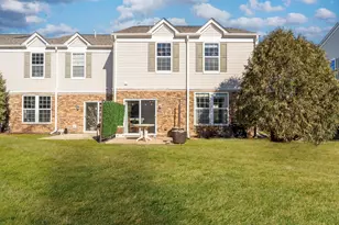 794 Pointe Dr, Crystal Lake, IL 60014 - Photo 19