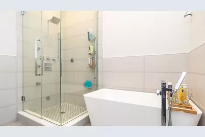 1947 W Diversey Parkway #101, Chicago, IL 60614 - Photo 11