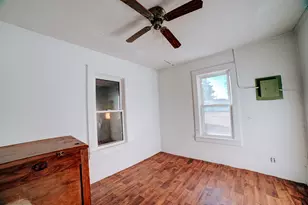 850 E Chestnut St, Hoopeston, IL 60942 - Photo 5