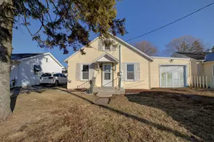 850 E Chestnut St, Hoopeston, IL 60942 - Photo 1