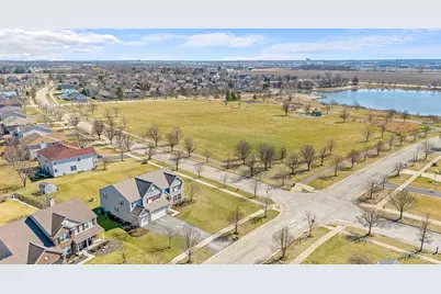 601 Meade Boulevard, North Aurora, IL 60542 - Photo 45