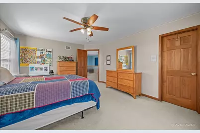 601 Meade Boulevard, North Aurora, IL 60542 - Photo 27